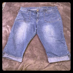 Gloria Vanderbilt Blue Jean Capris